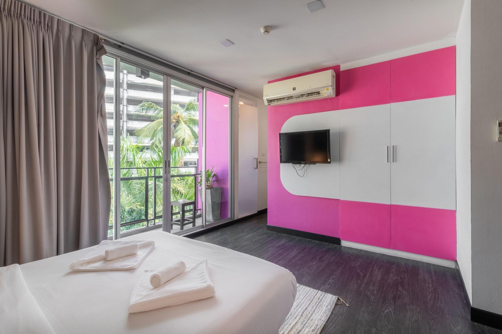 Cheqinn Hostel - Sukhumvit 4 Nana Plaza Bangkok Ngoại thất bức ảnh