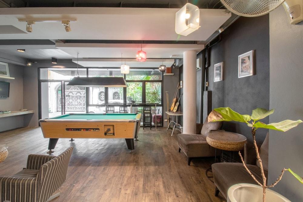 Cheqinn Hostel - Sukhumvit 4 Nana Plaza Bangkok Ngoại thất bức ảnh