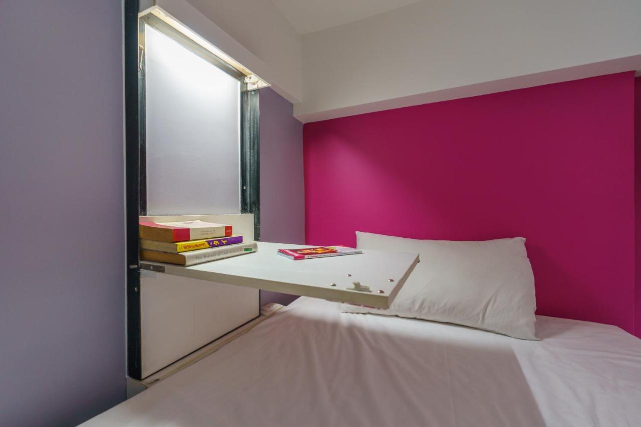 Cheqinn Hostel - Sukhumvit 4 Nana Plaza Bangkok Ngoại thất bức ảnh